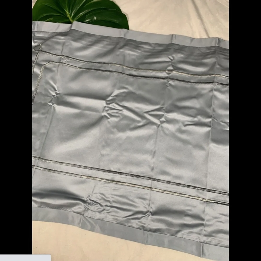 NIB [ 1 King ] Sham‎ for Hudson Park Embroidered Tile